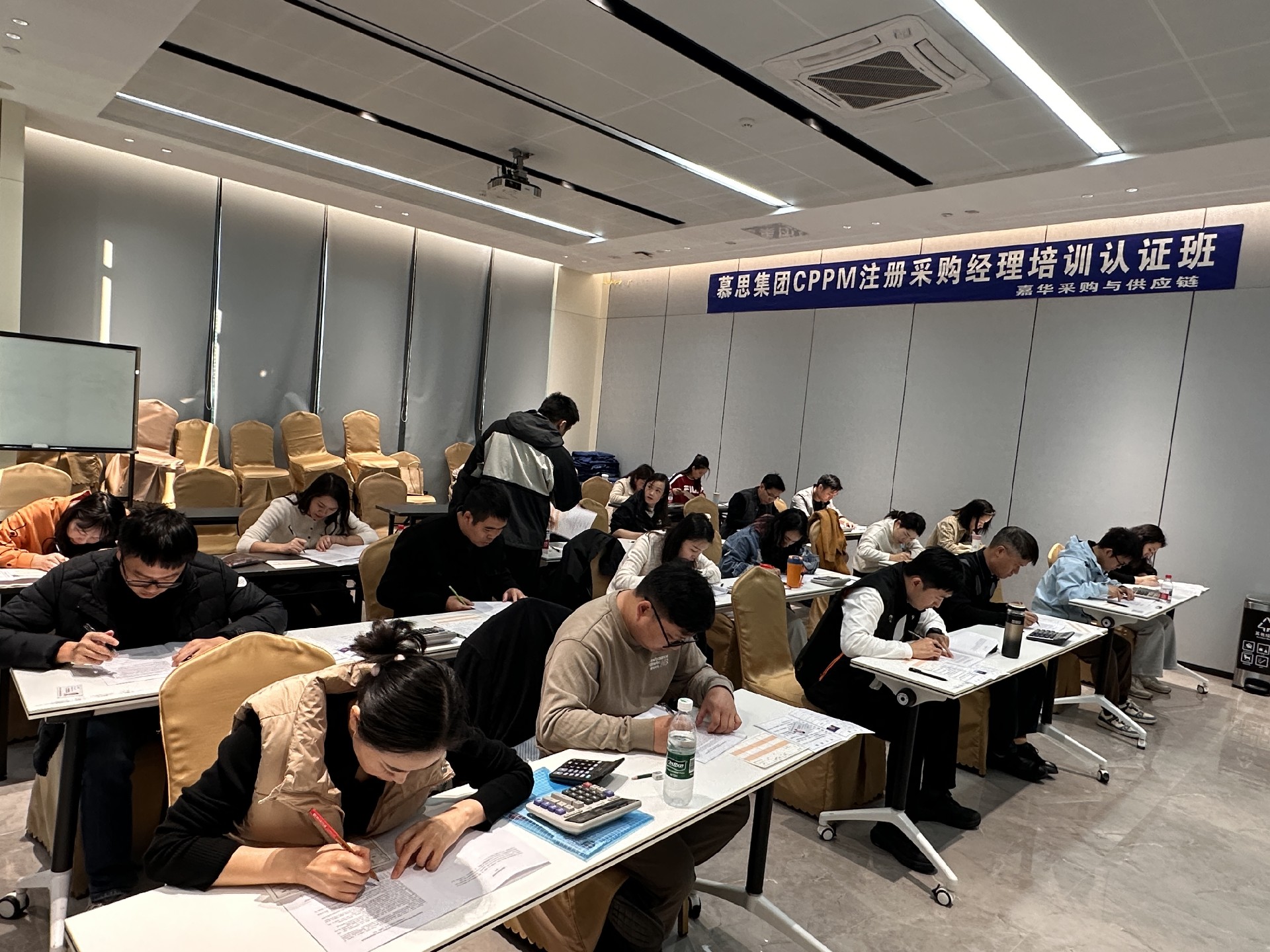 885df8e7-4840-4d3c-92ab-542dfcdffb7a.jpg
