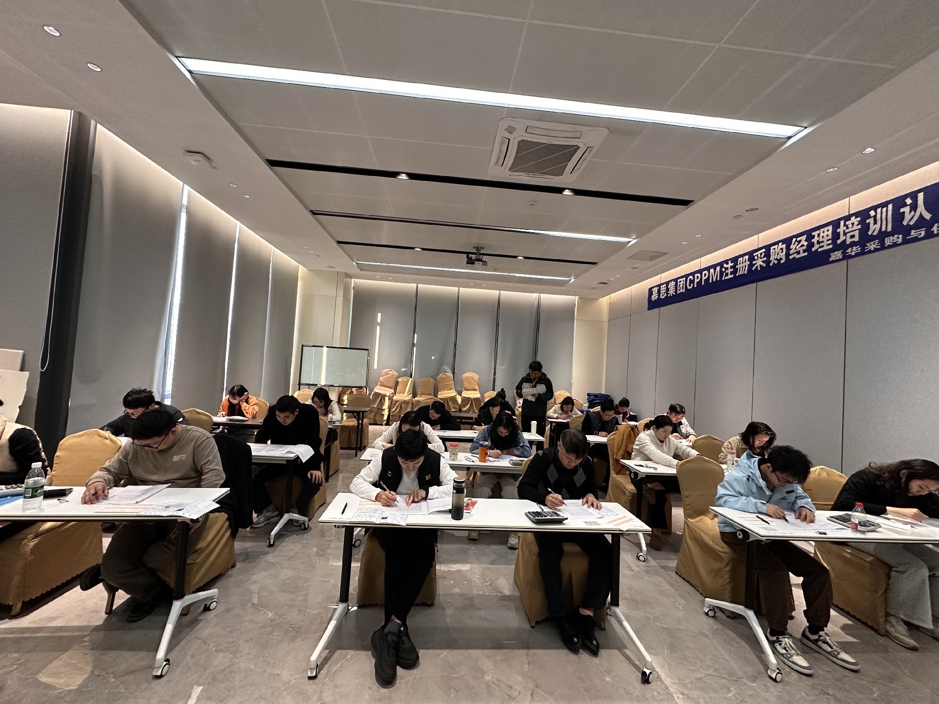 baf68b5d-434a-4217-b4a2-deb62b537081.jpg